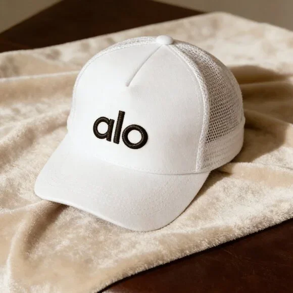 Alo Yoga White Trucker Hat with Black Embroidered Logo - Picture 2 of 4
